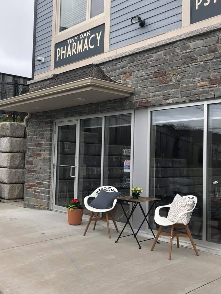 TINY OAK PHARMACY | 245 Pleasant St, Dartmouth, NS B2Y 3R9, Canada | Phone: (902) 465-1210