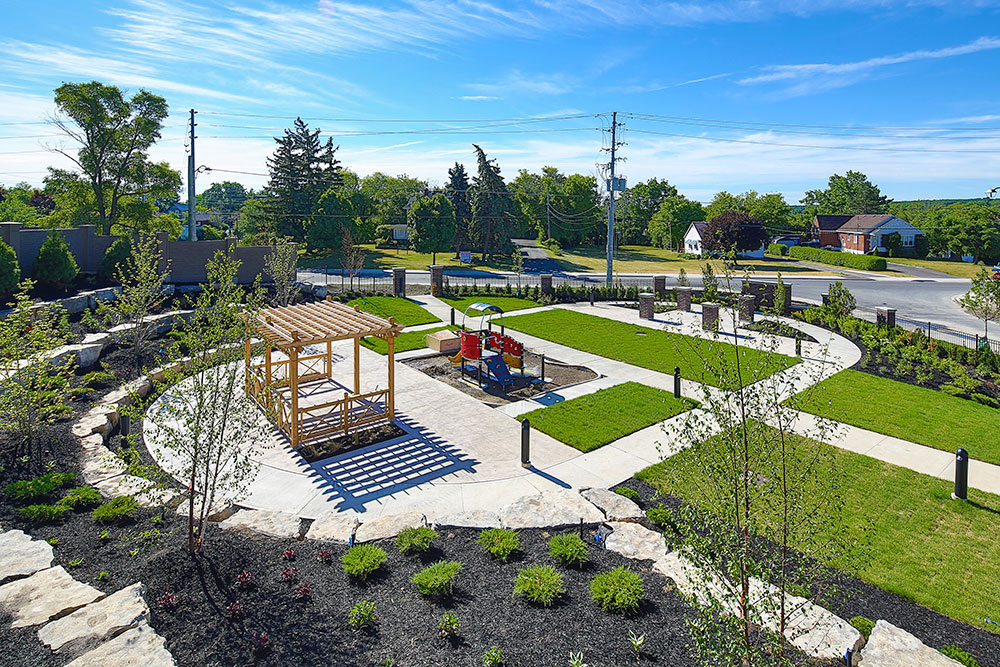 Credit River Retirement Residence | 175 Rutledge Rd, Mississauga, ON L5M 0X7, Canada | Phone: (905) 812-9191