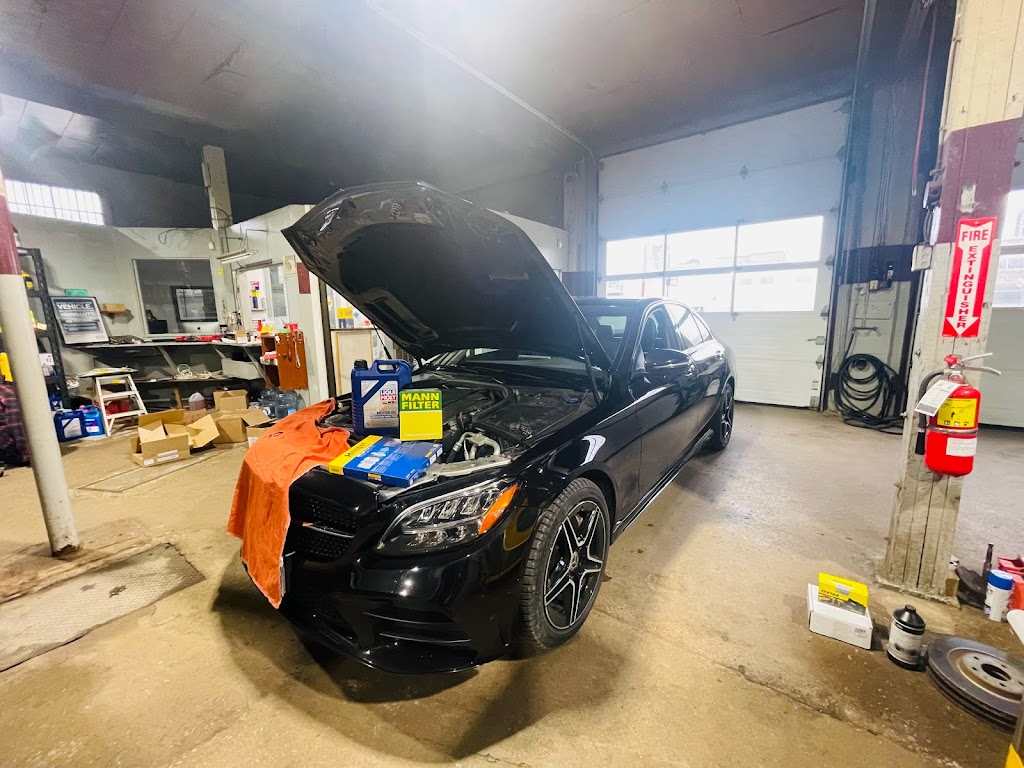 M RIK AUTOMOTIVE WERKS LTD | 241 Horton St E, London, ON N6B 1L1, Canada | Phone: (647) 708-1300