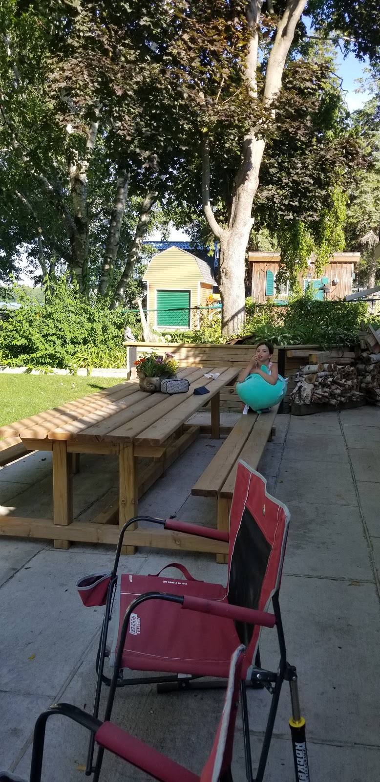 Couchiching Lakeside Retreat | 703 Glen Crescent, Orillia, ON L3V 6R2, Canada | Phone: (416) 254-2123