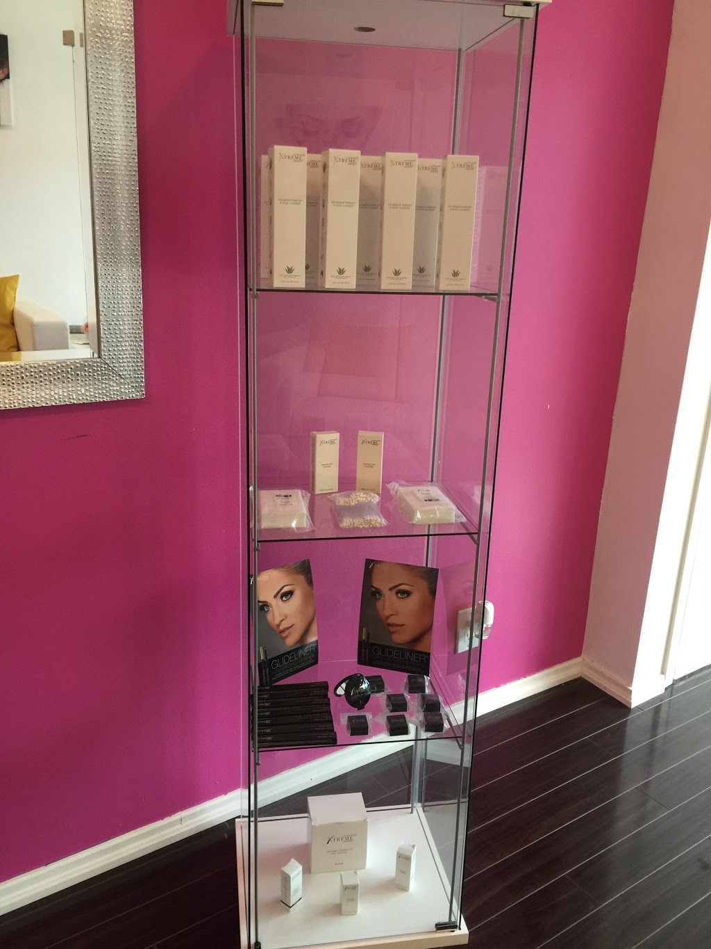 Luxury Lash Studio | 336 Kingston Rd, Toronto, ON M4L 1T7, Canada | Phone: (289) 980-2545