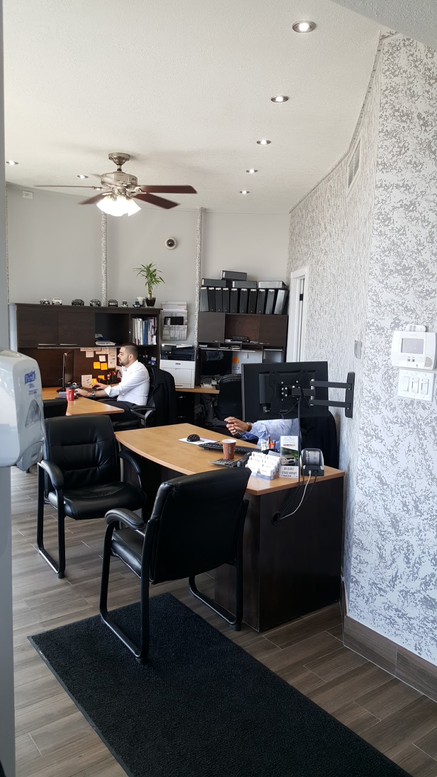 Titanium Auto Sales | 291 Springbank Dr, London, ON N6J 1G4, Canada | Phone: (800) 578-1237