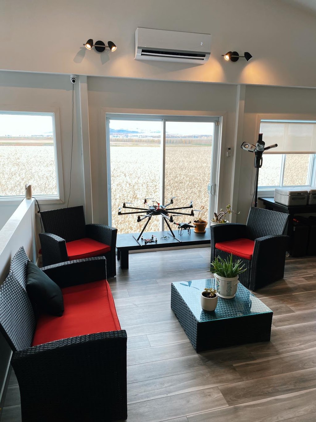 Koptr Image Beloeil | 2335 Rue de lAéroport, Saint-Mathieu-de-Beloeil, QC J3G 0C9, Canada | Phone: (450) 813-7733