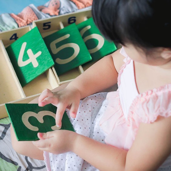 Durham Montessori School & Daycare | 200 Byron St S, Whitby, ON L1N 4P6, Canada | Phone: (905) 665-0505