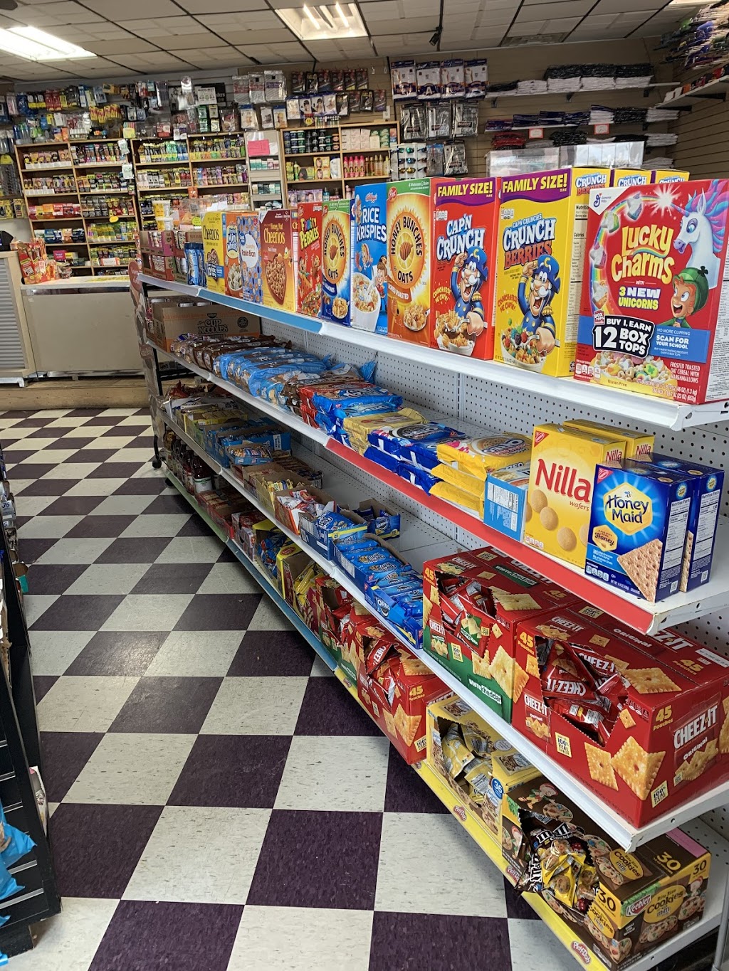 Snack and deli | 39 Locust St, Lockport, NY 14094, USA | Phone: (716) 727-3200