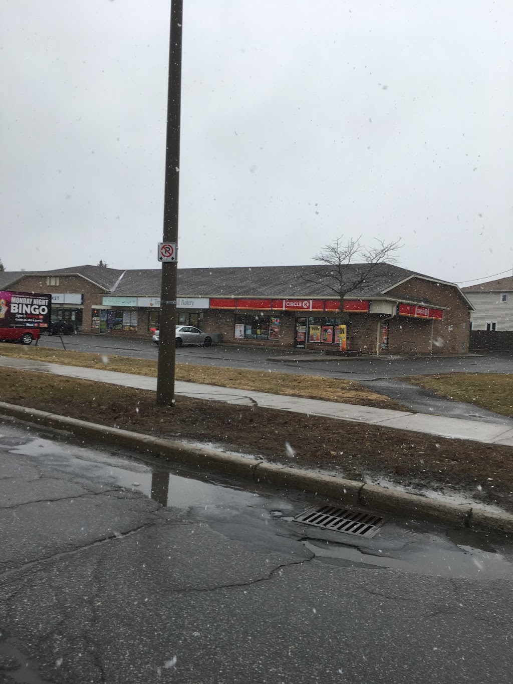 Circle K | atm | 385 Tompkins Ave, Orléans, ON K1E 3H4, Canada | 6138377807 OR +1 613-837-7807