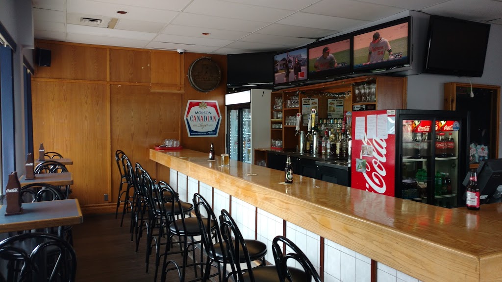Westside Bar & Grill | 304 St Andrews St, Cambridge, ON N1S 1P3, Canada | Phone: (519) 624-0404