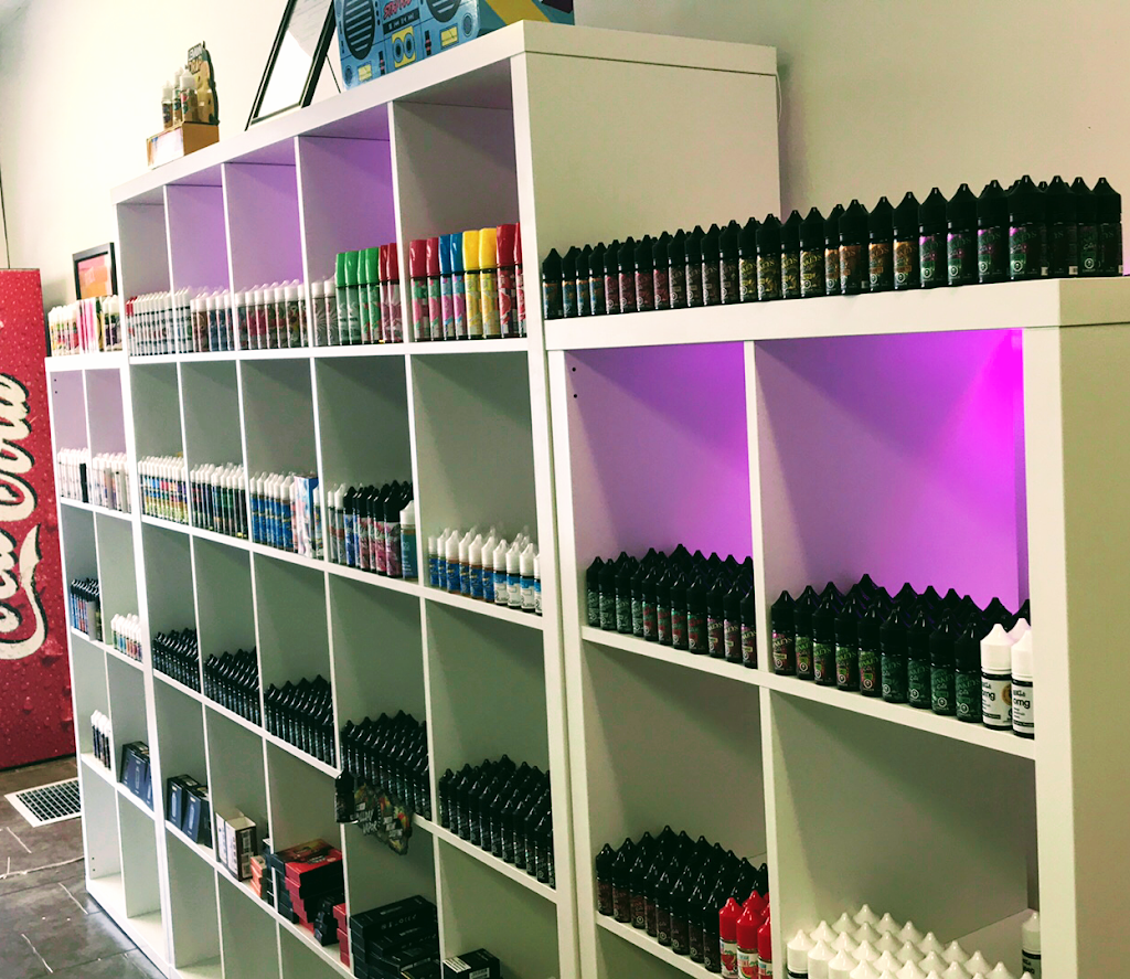 Underground vapes inc | 512 Dundas St, Woodstock, ON N4S 1C5, Canada | Phone: (226) 501-8273