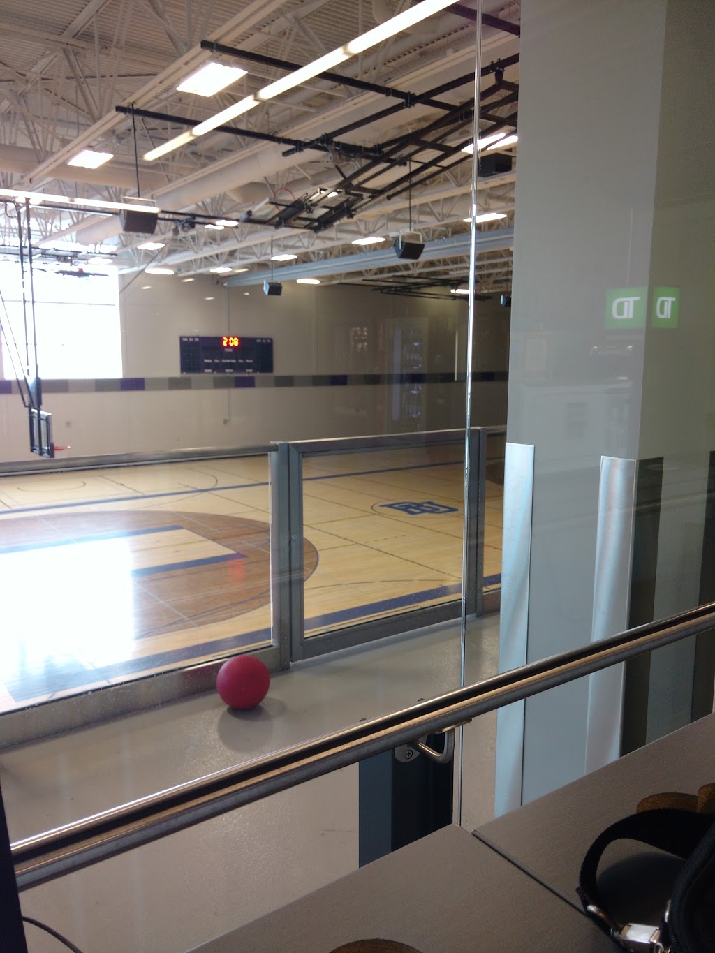 Jane & Eric Molson Arena | 2600 Rue College, Sherbrooke, QC J1M 0C8, Canada | Phone: (819) 822-9600