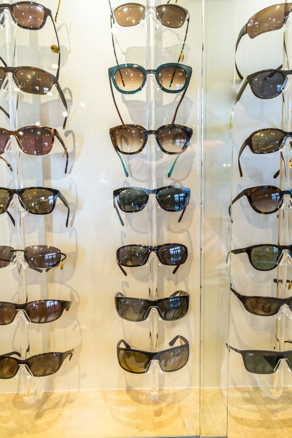 Abasa Optical | 202 18730 Fraser Hwy, Surrey, BC V3S 7Y4, Canada | Phone: (604) 575-9141