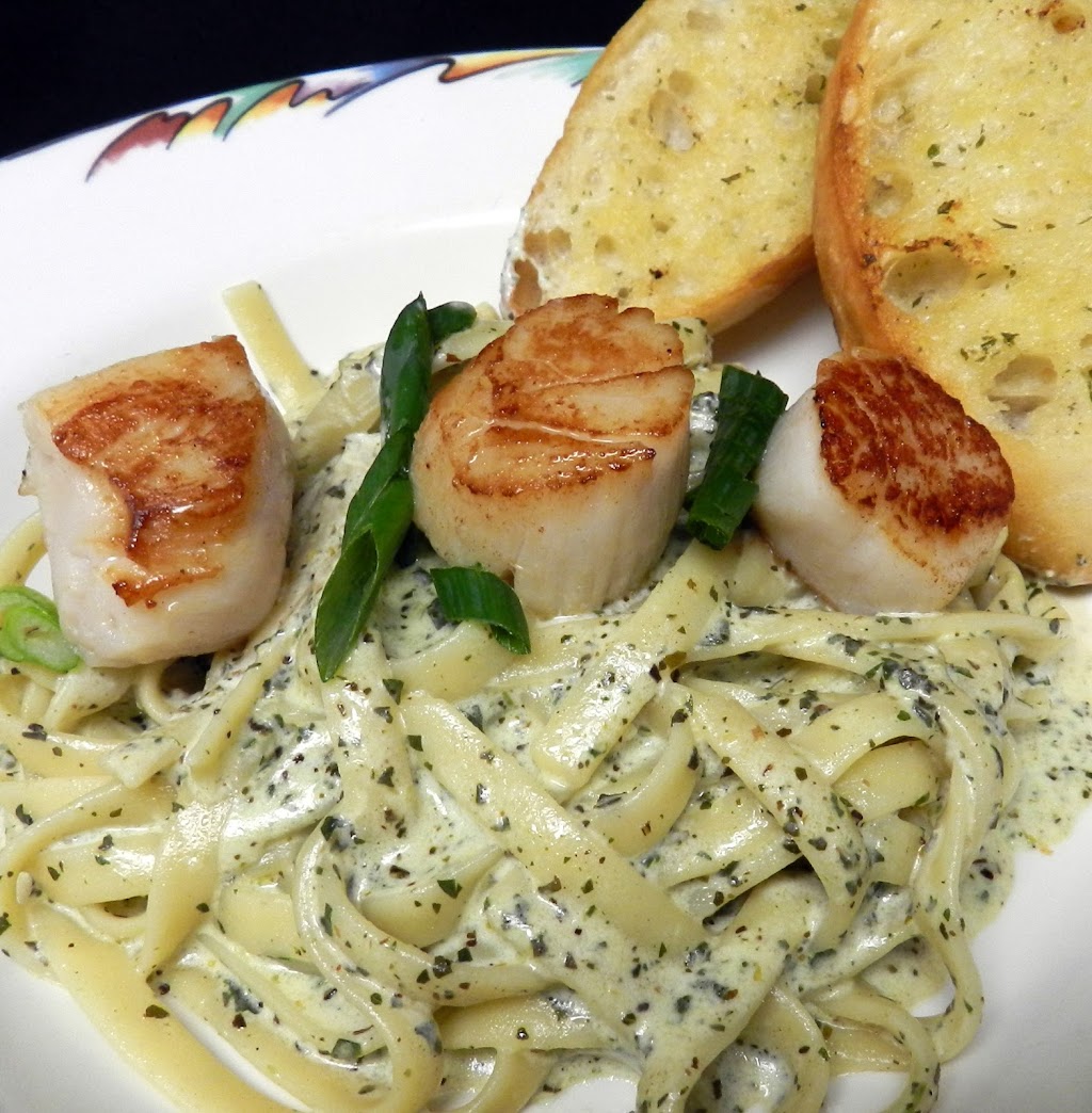 Dockside Suites & Fundy Restaurant | 34 Water St, Digby, NS B0V 1A0, Canada | Phone: (902) 245-4950