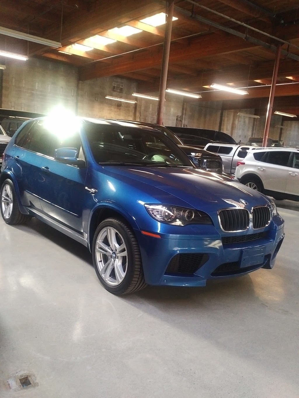 Blue Star Motors | 1365 Main St, North Vancouver, BC V7J 1C4, Canada | Phone: (604) 877-0618