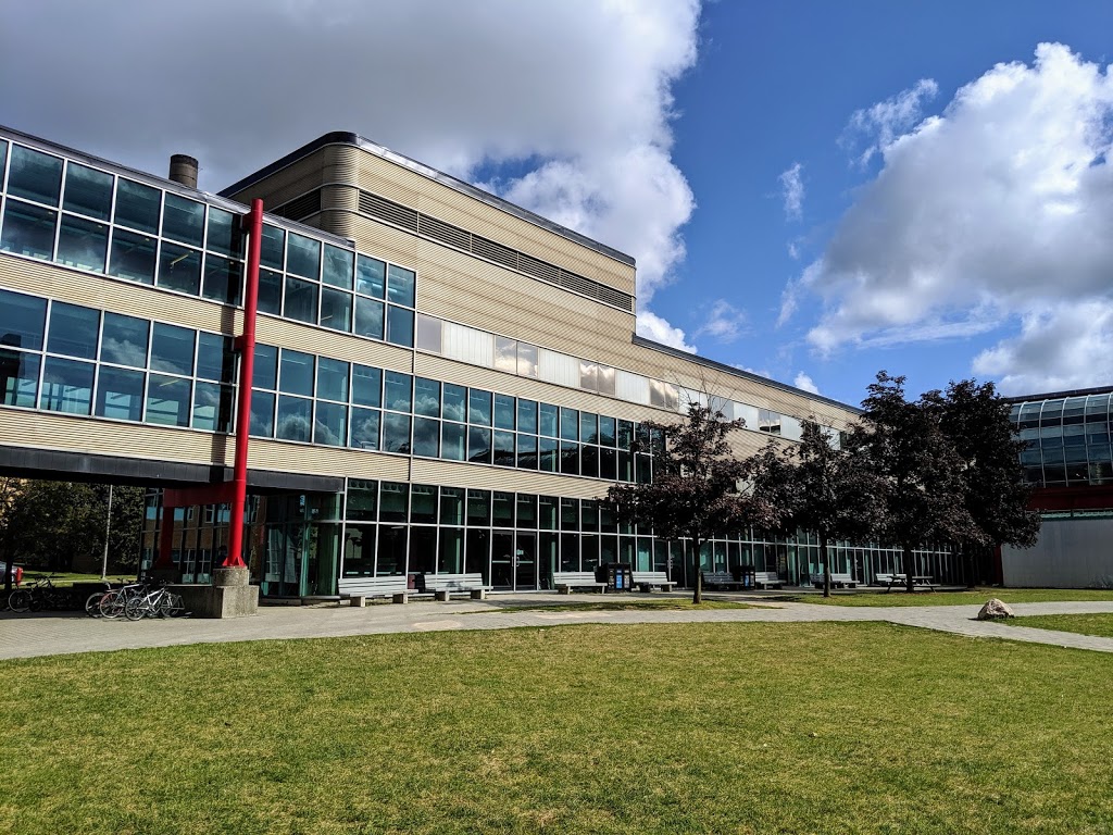 Davis Centre Library | 200 Ring Rd, Waterloo, ON N2L 3G1, Canada | Phone: (519) 888-4567