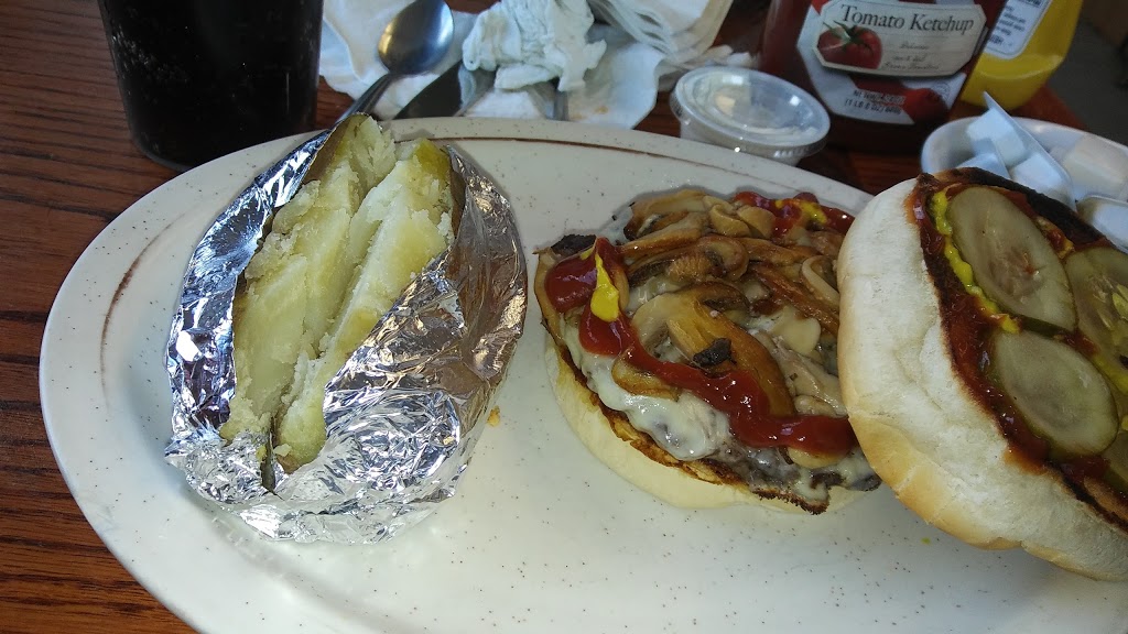 Bills Diner | 2762 Main St, Newfane, NY 14108, USA | Phone: (716) 778-5672