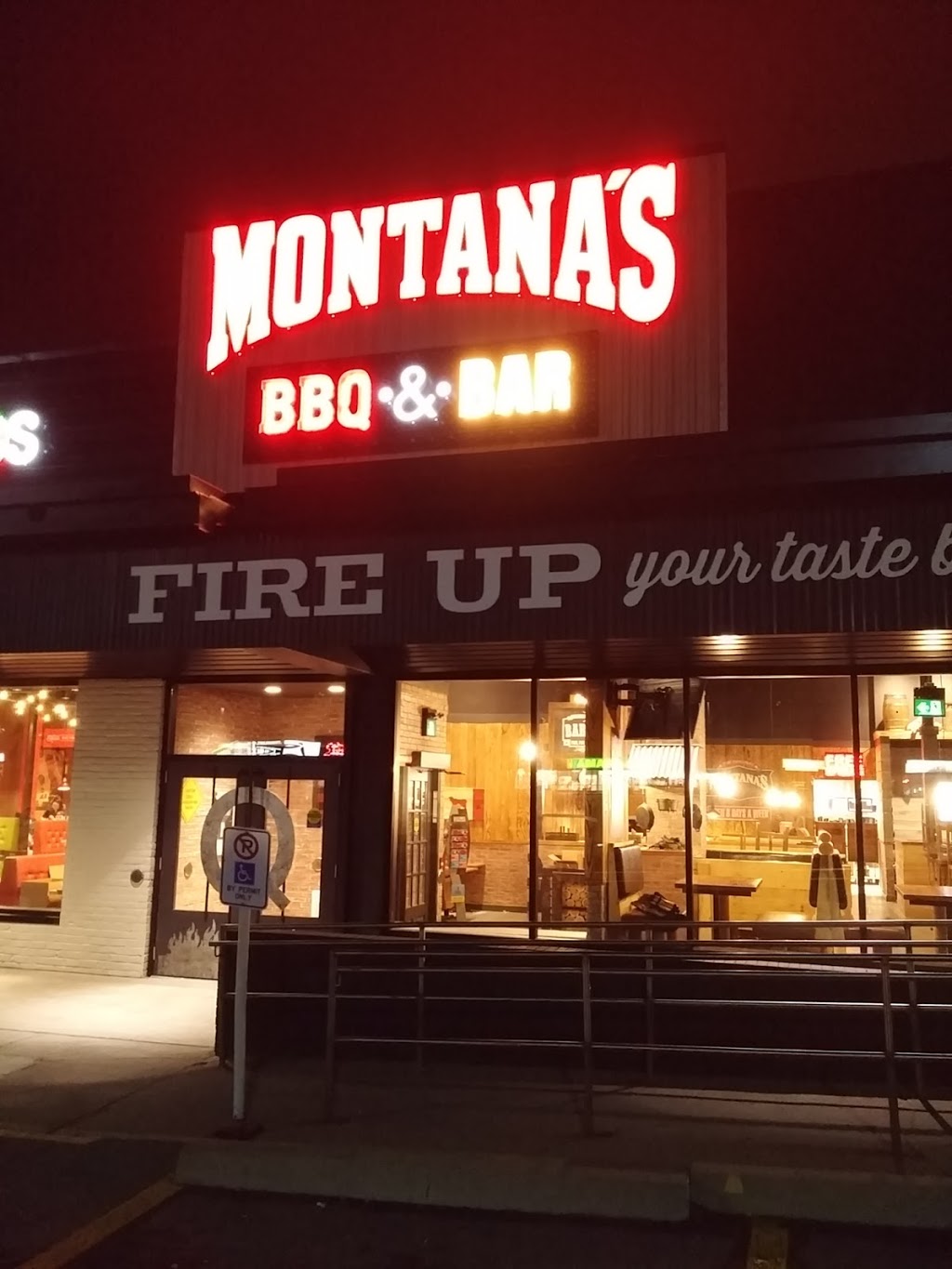 Montana's - 119 Osler Dr Unit, Dundas, ON L9H 8A4, Canada