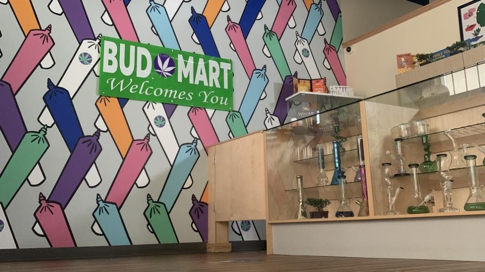 Bud Mart Weed Dispensary Bayside | 1301 8 St SW #17, Airdrie, AB T4B 0M9, Canada | Phone: (587) 360-0036