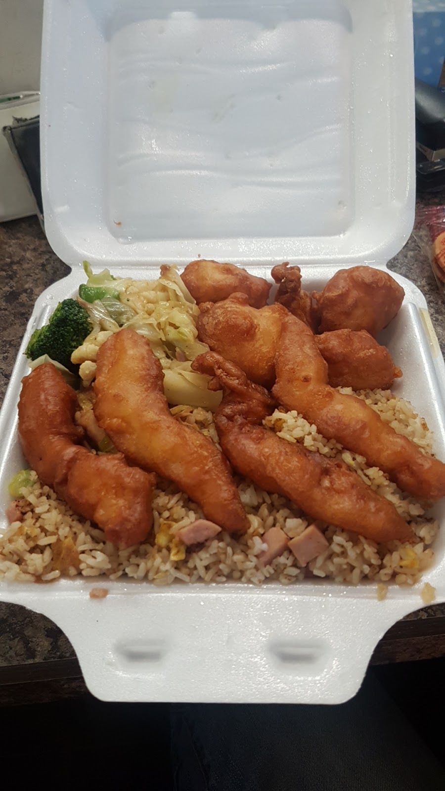 Wongs Restaurant | 121 Main St, Kelliher, SK S0A 1V0, Canada | Phone: (306) 675-4595