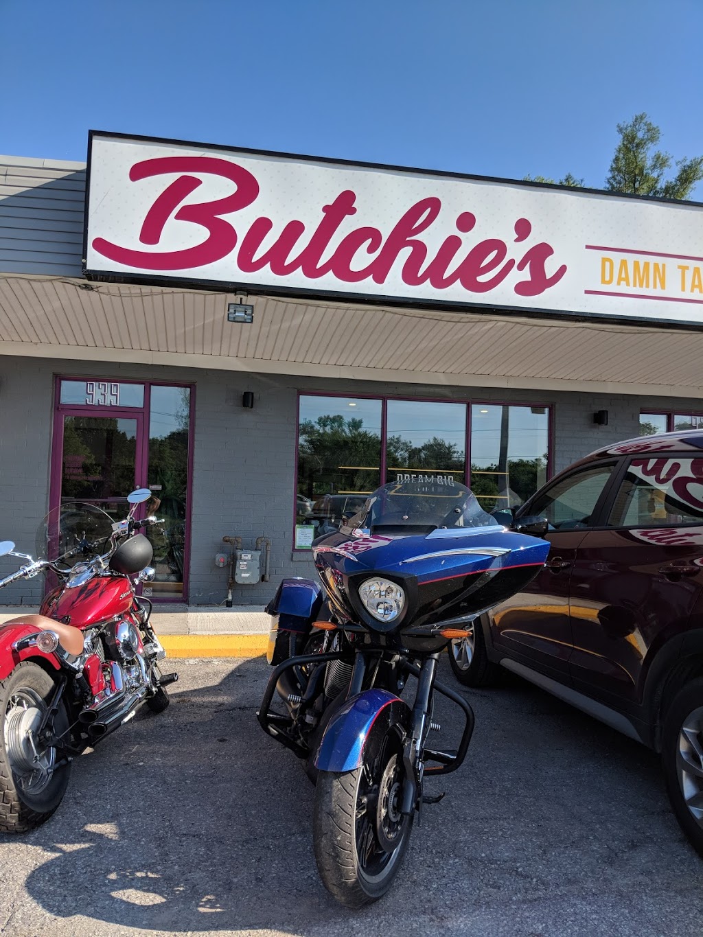 Butchies | restaurant | 939 Dundas St W, Whitby, ON L1N 2N8, Canada | 9054449991 OR +1 905-444-9991