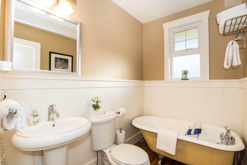 Hycroft Suites | 1248 W 15th Ave, Vancouver, BC V6H 1R8, Canada | Phone: (866) 739-9002