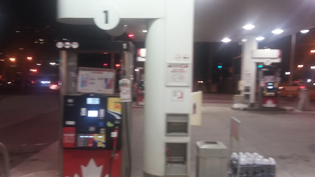 Petro-Canada | 3900 Jane St, North York, ON M3N 2Z2, Canada | Phone: (416) 740-4027