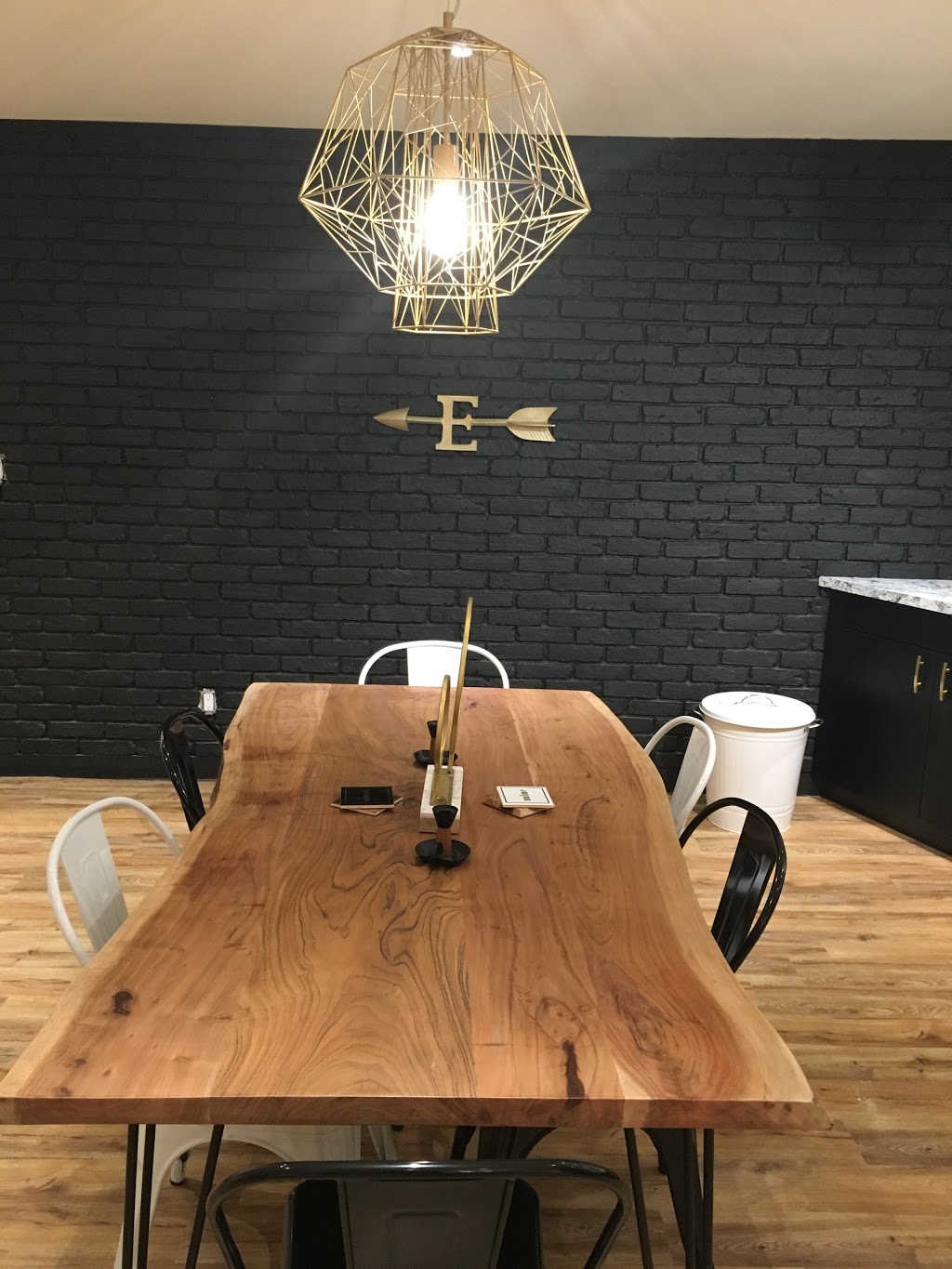 Element Realty Inc. | 521 St Marys Rd, Winnipeg, MB R2M 3L3, Canada | Phone: (204) 201-0181