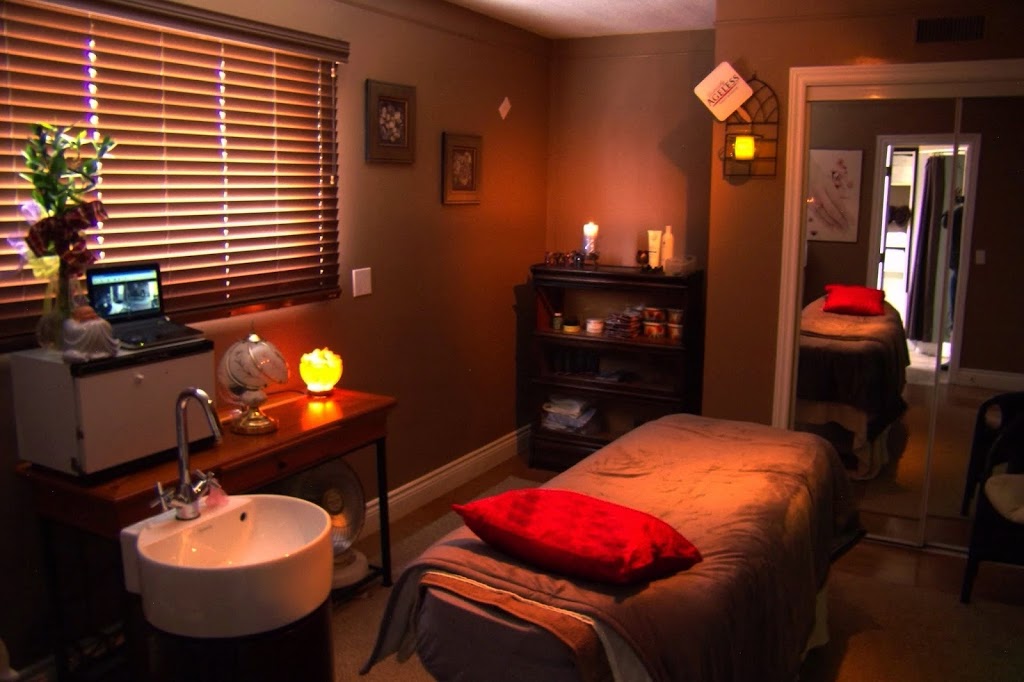 Excellent Esthetics after hours waxing | 307 Whitney Ave, Hamilton, ON L8S 2H1, Canada | Phone: (905) 528-2065