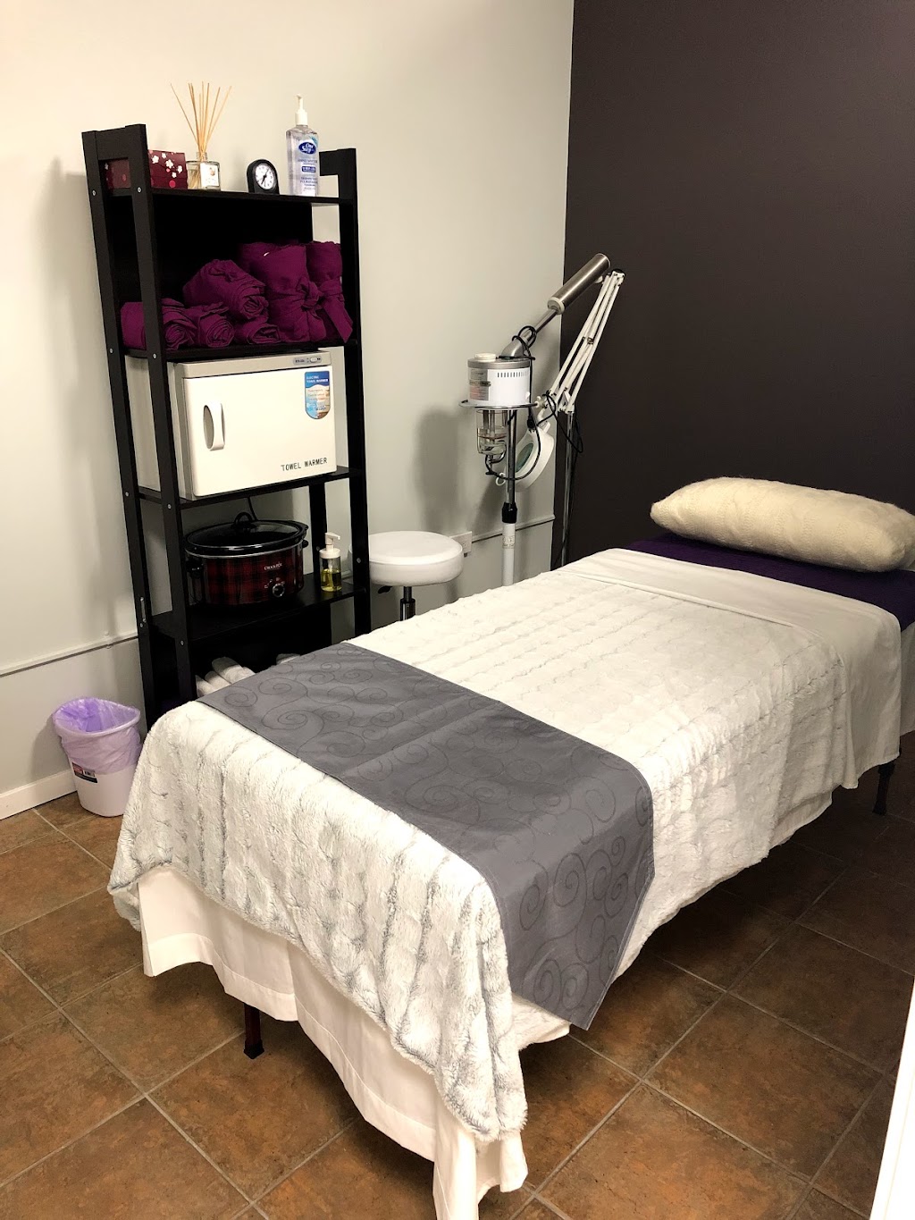 JiJi Nail Spa & Laser Centre | 2200 McPhillips St #135, Winnipeg, MB R2V 3P4, Canada | Phone: (204) 633-8594