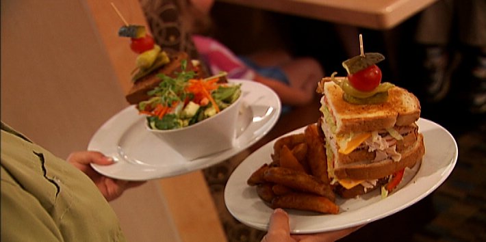 Fixins Homestyle Eatery | 106 Circle Drive W, Saskatoon, SK S7L 4L6, Canada | Phone: (306) 978-6506