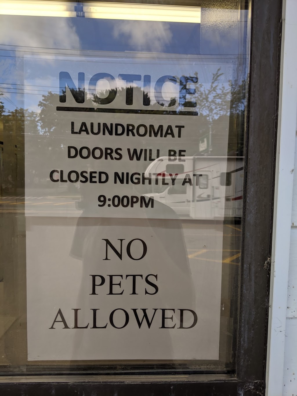 Maytag Coin Laundry | 252 Main St, Kentville, NS B4N 1J9, Canada | Phone: (902) 765-6312