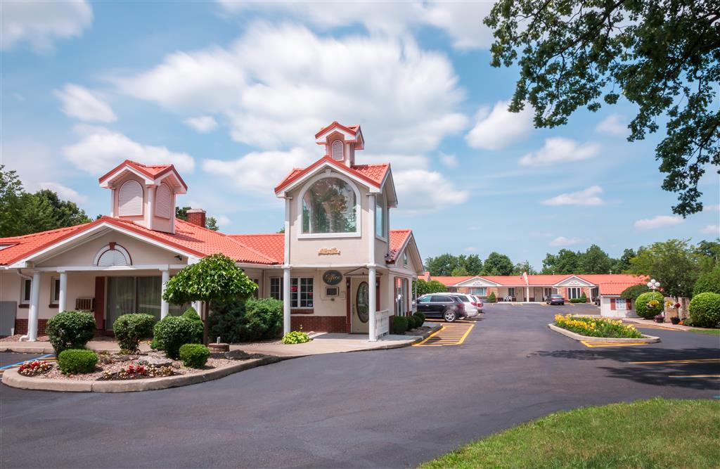 Americas Best Value Inn & Suites Clarence/Buffalo East | 9370 Main St, Clarence, NY 14031, USA | Phone: (716) 759-6845