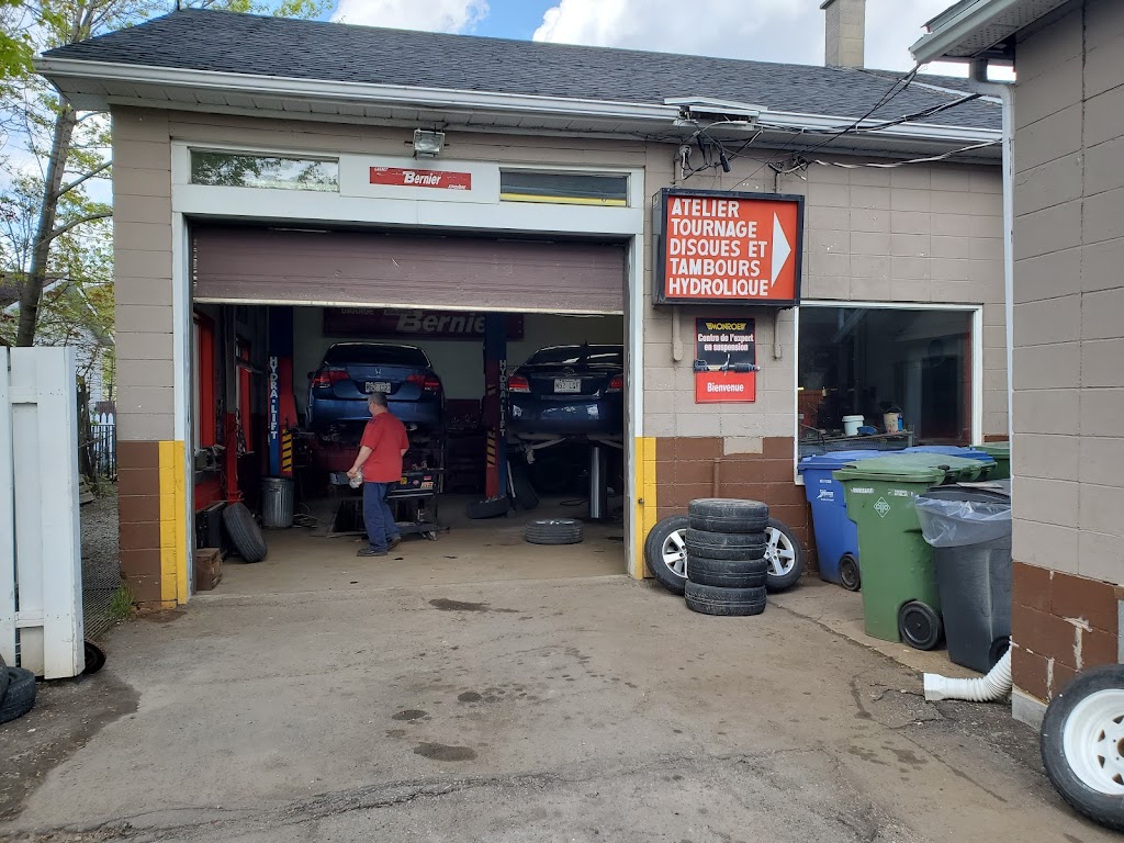 Bernier Maurice | 3644 Rue de Champlain, Jonquière, QC G7X 1M9, Canada | Phone: (418) 547-9354