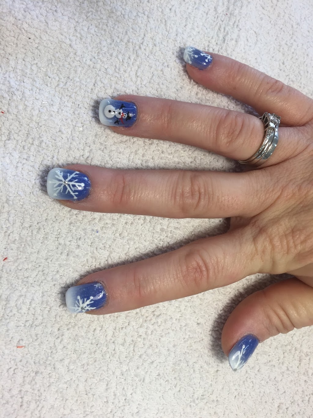Le Nails | 425 West Street N, Orillia, ON L3V 7R2, Canada | Phone: (705) 323-9651