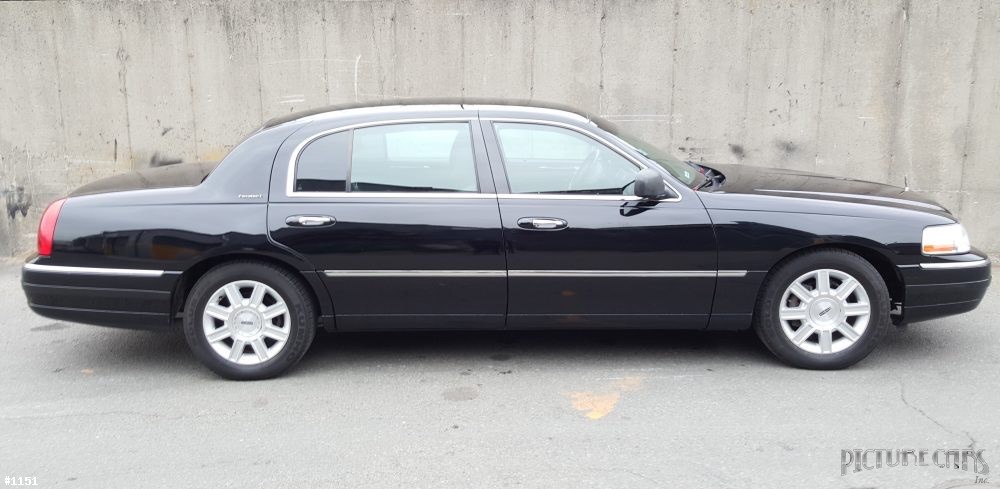 Hamilton Airport Taxi Service | 335 Melvin Ave Unit 114, Hamilton, ON L8H 2K6, Canada | Phone: (905) 529-5672
