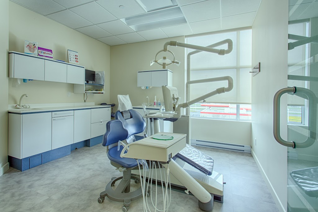 Centre de Spécialistes Dentaires et Implantologie | CSDI | 3333 100e Avenue #300, Laval, QC H7T 0G3, Canada | Phone: (450) 687-3310