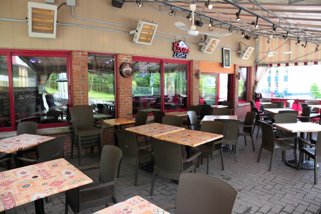 Bar Restaurant La Bourgeoise | 5930 1re Ave, Québec, QC G1H 2W1, Canada | Phone: (418) 623-4996