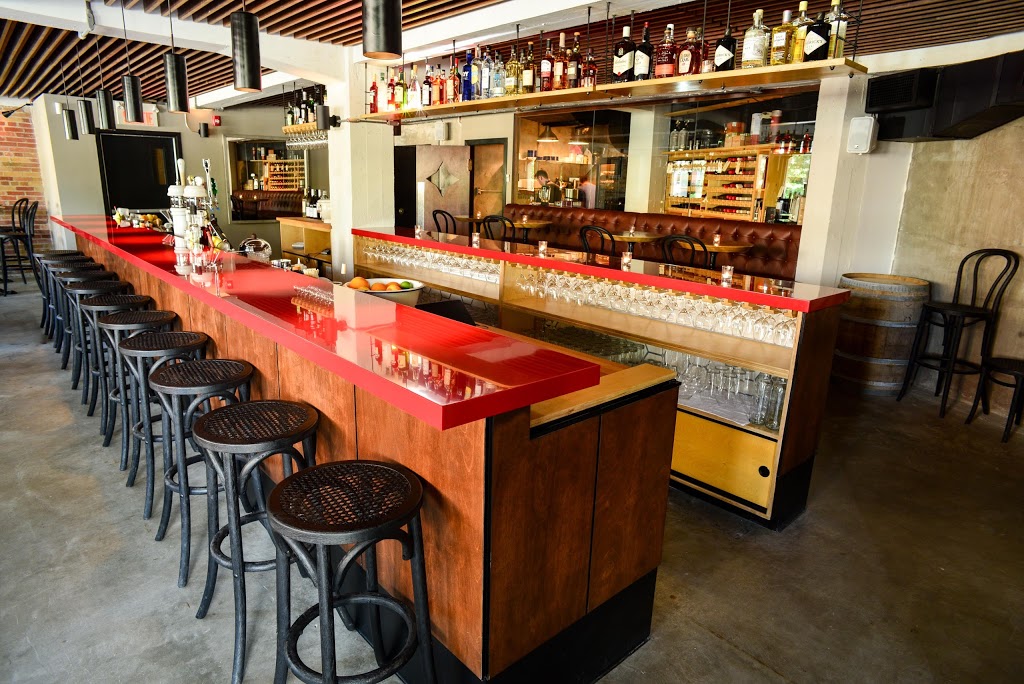 Loïc | 5001 Rue Notre-Dame Ouest, Montréal, QC H4C 1T2, Canada | Phone: (514) 439-6806