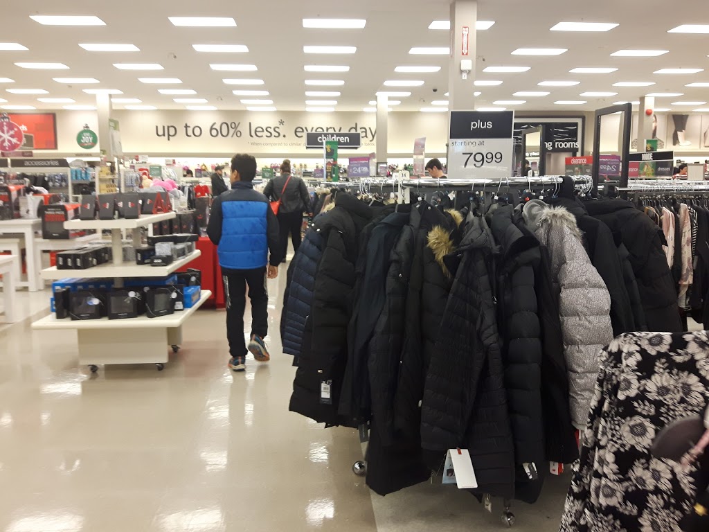 Winners & HomeSense | 4220 Innes Rd, Orléans, ON K4A 5E6, Canada | Phone: (613) 834-9722