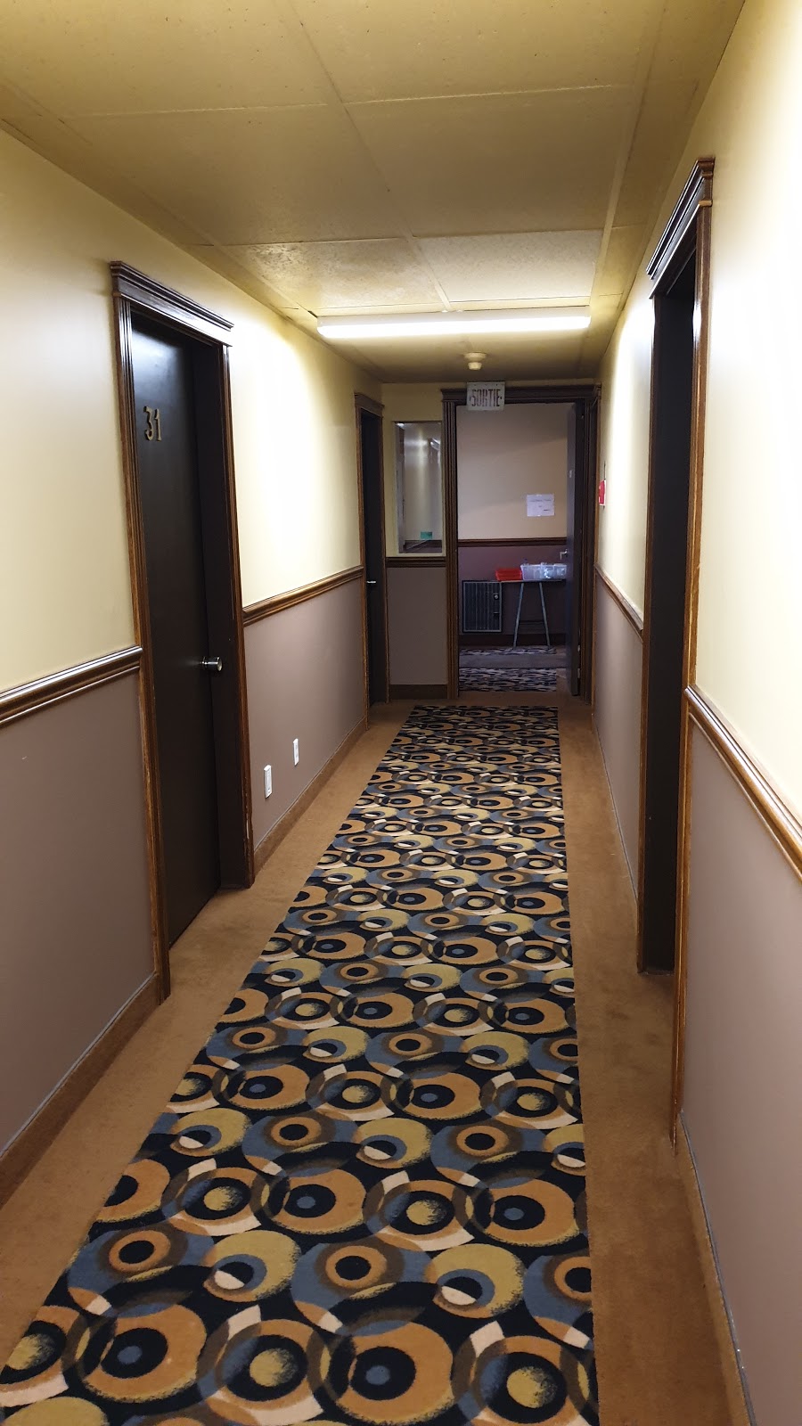 Motel Castille | 560 Bd Saint-Joseph, Roberval, QC G8H 2K6, Canada | Phone: (418) 275-0771