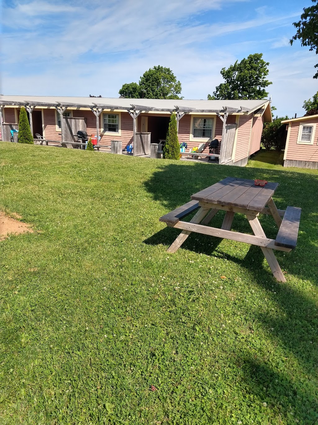 Silverwood Motel | 8933 Cavendish Rd, Green Gables, PE C0A 1M0, Canada | Phone: (800) 565-4753