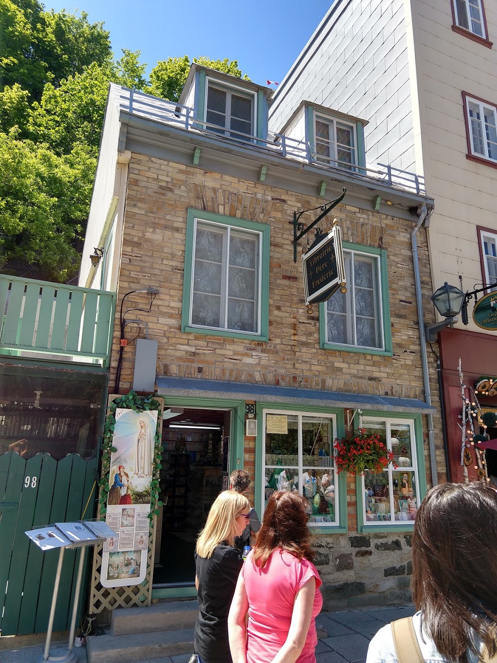 Librarie Père Frédéric | 98 Rue du Petit Champlain, Québec, QC G1K 4H4, Canada