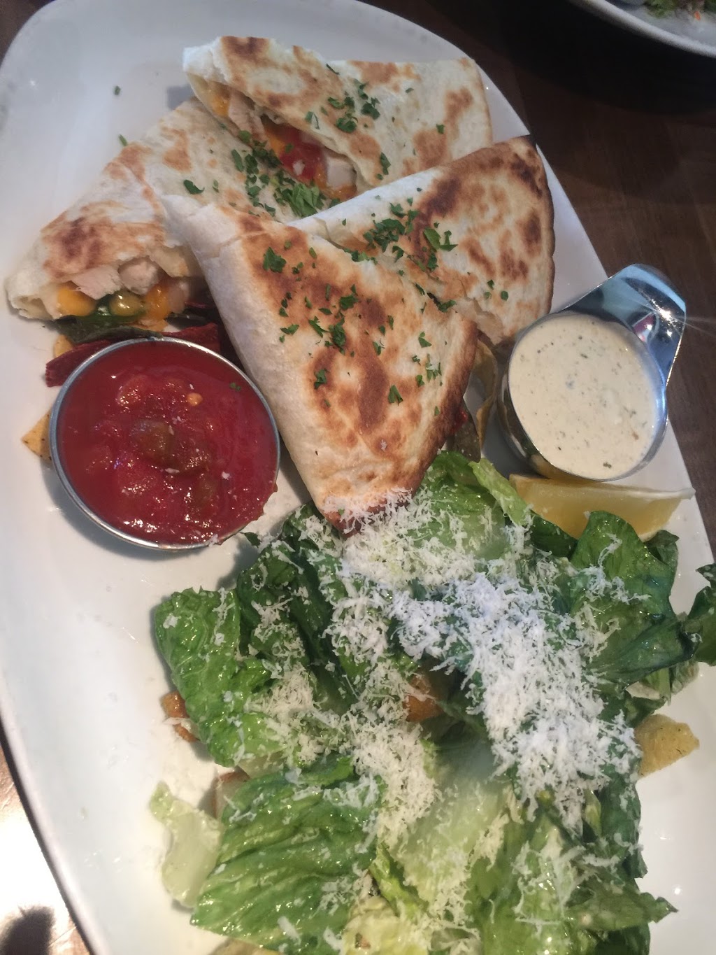 Marios Restaurant | 1105 56 St, Delta, BC V4L 2A2, Canada | Phone: (604) 943-4442