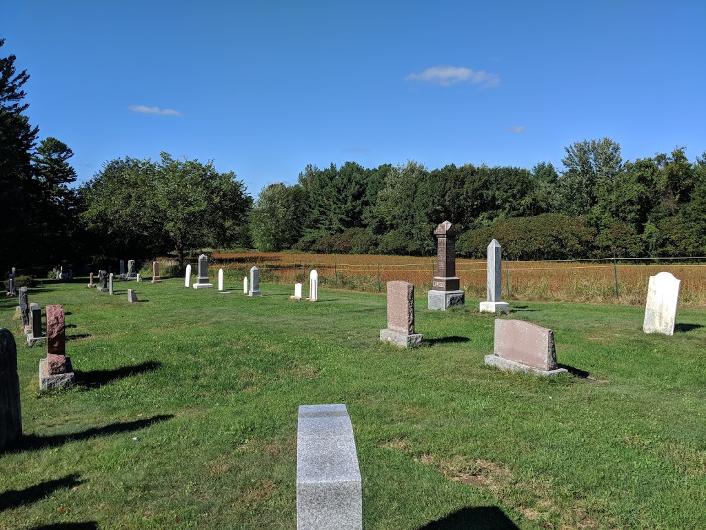 Clarence Cemetery | 2639 Old Highway 17, Rockland, ON K4K 1W3, Canada