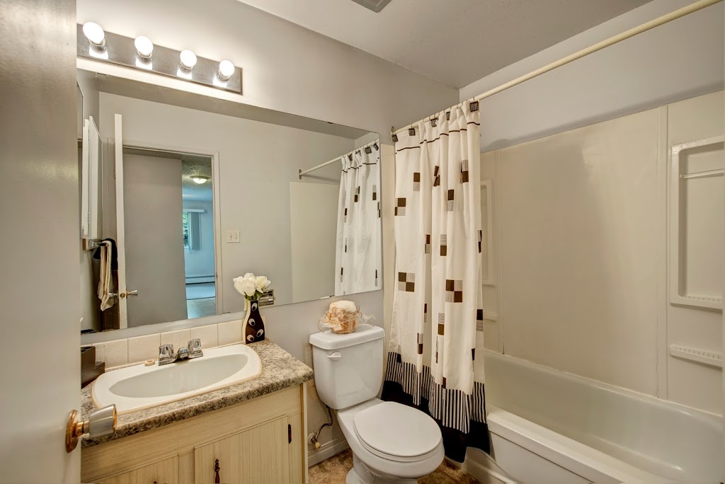 Gateway Gardens Apartments | 96 Grosvenor Blvd, St. Albert, AB T8N 2T1, Canada | Phone: (780) 851-4333