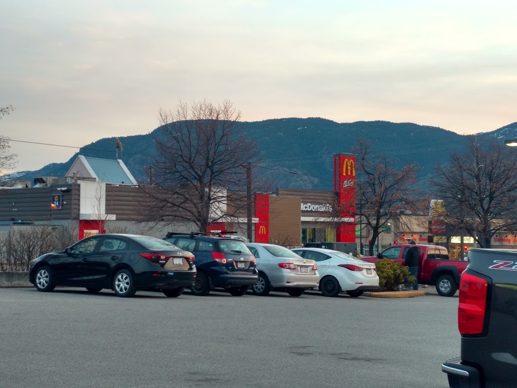 McDonalds | 1804 Main St, Penticton, BC V2A 5H3, Canada | Phone: (250) 493-0826