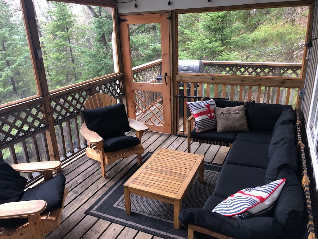 Castaway North Lodge | 1072 Edith Crescent, Gooderham, ON K0M 1R0, Canada | Phone: (905) 315-0844