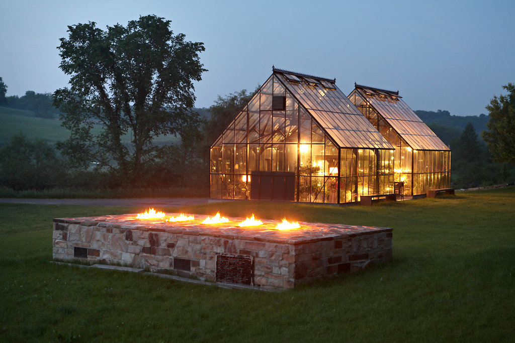 B C Greenhouse Builders Ltd - Greenhouse Manufacturer | 19087 39 Ave, Surrey, BC V3Z 0Y6, Canada | Phone: (604) 882-8408