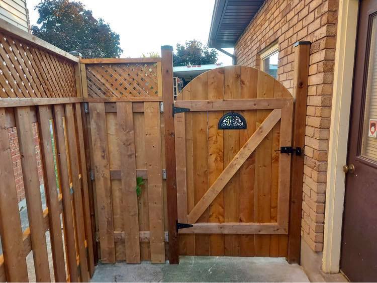 MKS Fences & More | Dominion Rd, Fort Erie, ON L2A 1E8, Canada | Phone: (289) 207-9910