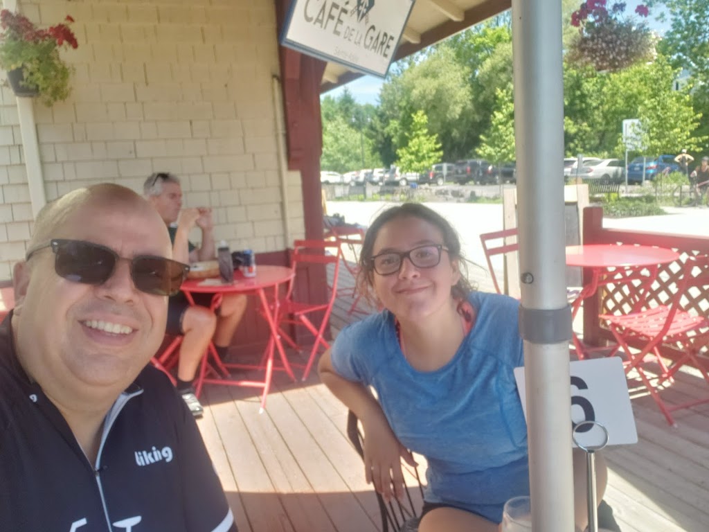 Café de la Gare | Sainte-Adèle, QC J8B 1C9, Canada | Phone: (450) 229-5886