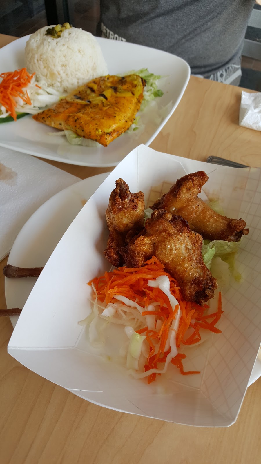 Pho Xic Lo | 1750 Wyandotte St W, Windsor, ON N9B 1J1, Canada | Phone: (519) 971-8288