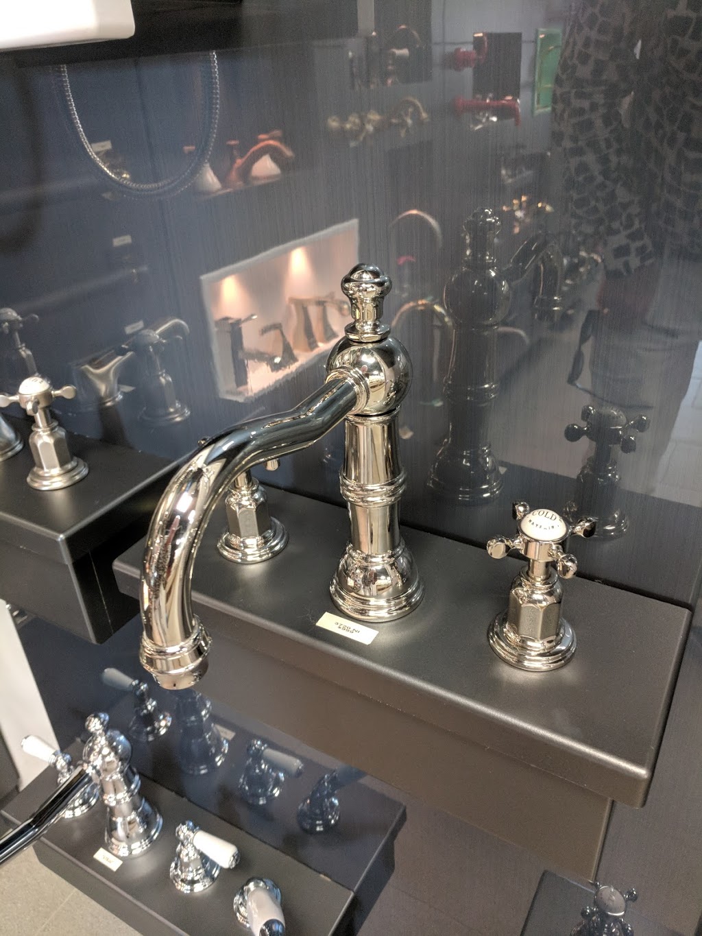 London Bath Centre | 596 Wharncliffe Rd S, London, ON N6J 2N4, Canada | Phone: (519) 686-0499